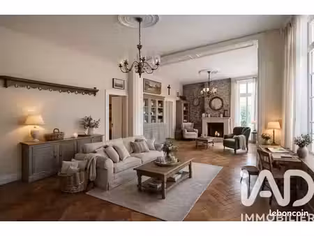 propriété 7 pièces 234 m²