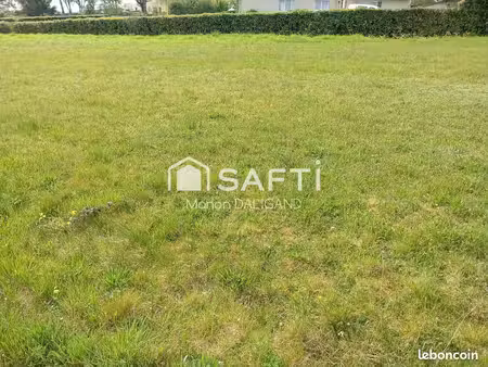 terrain 1010 m² curdin