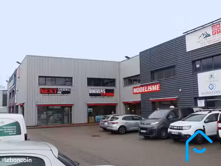 local professionnel de 255 m² situé au cœur de la zone d’activité de voglans