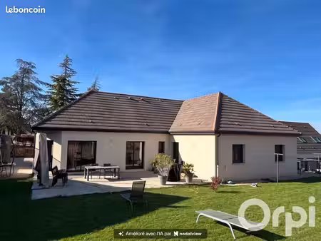 maison 6 pièces 140 m²