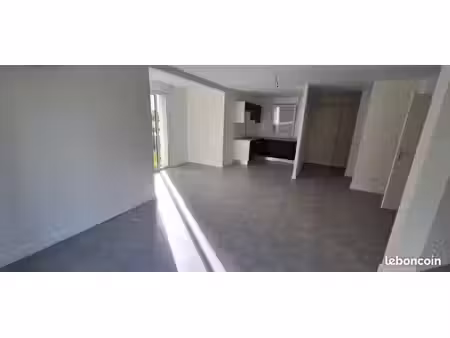 maison t5 a vendre sur 410 m2 terrain