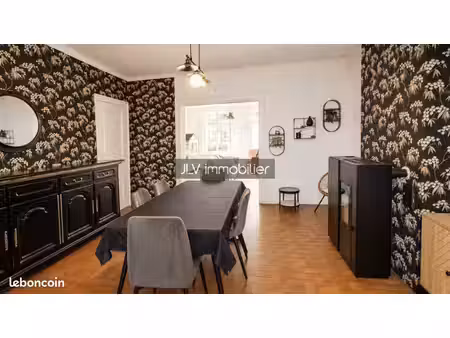maison 12 pièces 256 m²