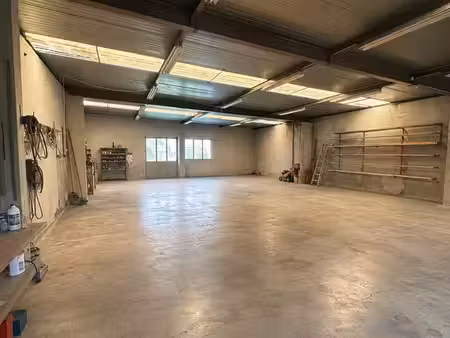 parking/box 190 m² steinbach