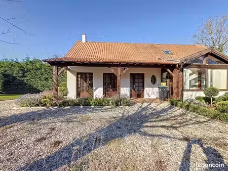 propriété 3 pièces 150 m²