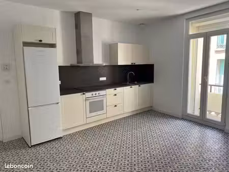 appartement t3 à port-vendres