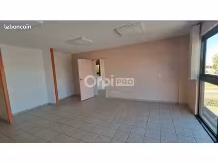 local commercial 142 m²