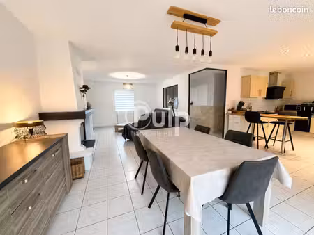 maison 9 pièces 155 m²