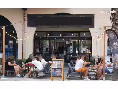 location local commercial port argeles avec studio / reserve / terrasse / vue port