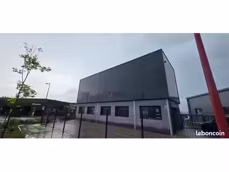 local professionnel 130 m² avec mezzanine
