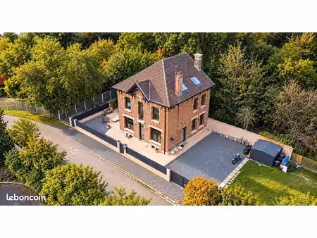 maison 8 pièces 181 m²