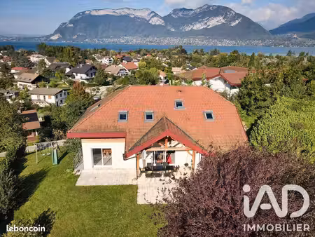 villa 8 pièces 223 m²