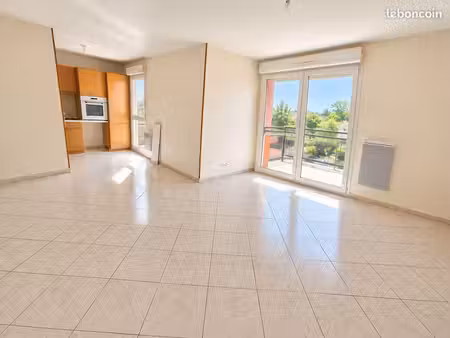 appartement 3 pièces 64 m²