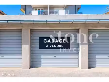 parking/box 1 pièce 14 m²