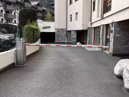 à vendre – garage fermé de 14 m² – chamonix centre