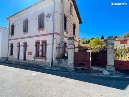 maison de caractère de 135m² avec 4 chambres  dépendances et terrain