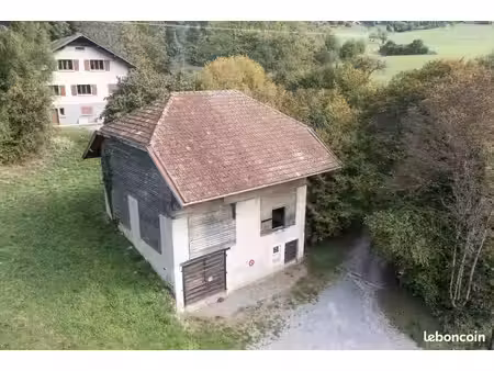 grange 2 pièces 90 m²