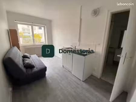 studio 1 pièce 14 m²