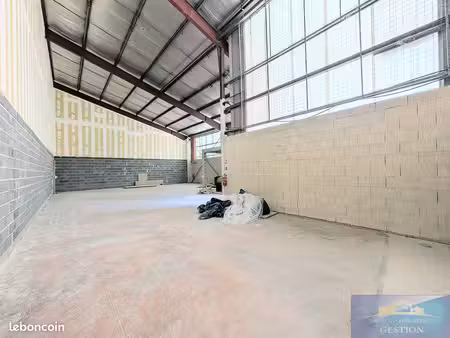 entrepôt 220 m² tarbes