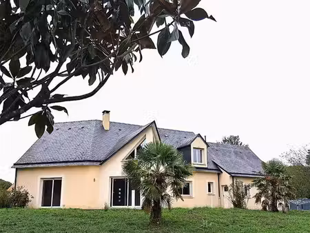 pavillon 9 pièces 200 m²