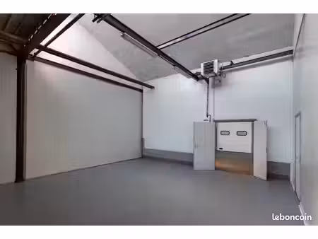 local d'activité - 72 m²