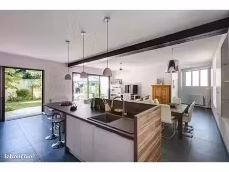 propriété 5 pièces 100 m²