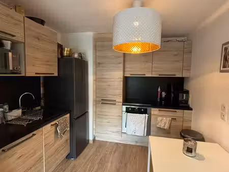 t2 rénové 42 m² + balcon | annecy-le-vieux | proche genève