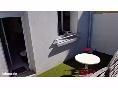 bel appartement t2 avec terrasse