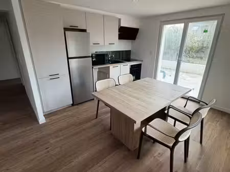 à louer – appartement t3 neuf meublé de 70 m² avec jardin et 2 parkings – plouhinec (56680
