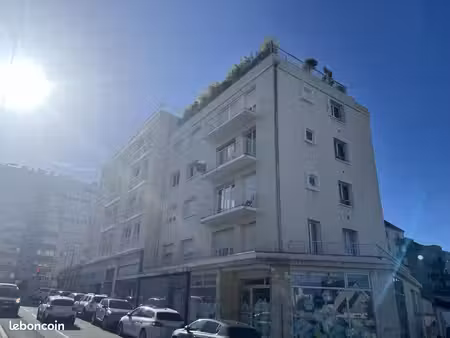 local 99 m²