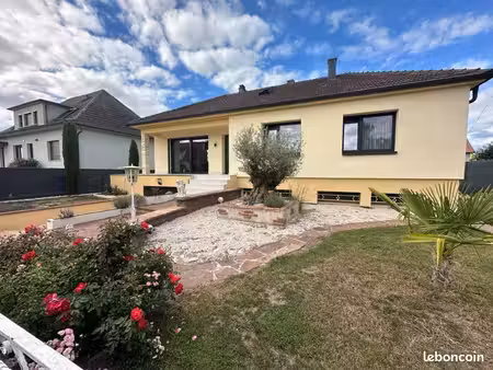 andolsheim – superbe maison familiale rénovée avec piscine  patio et jardin paysager