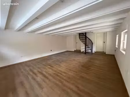 appartement f3 avec terrasse