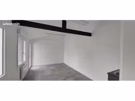 bureau 22m²