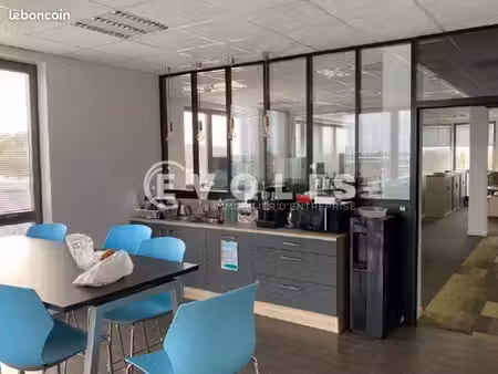 bureaux 253 m²