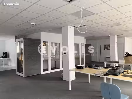 bureaux 189 m²