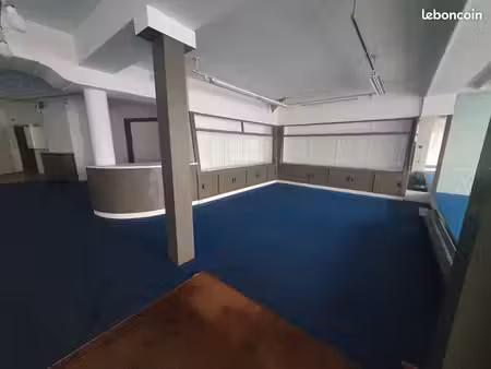 local commercial 230m2