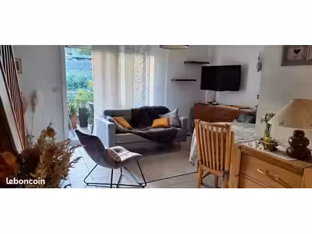appartement t3 duplex terrasse  parking et garage