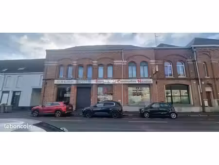 local bureaux 101 m²