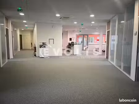 bureau 410 m²
