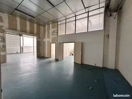 local professionnel - garage/mécanique/stockage
