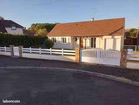 maison à louer à guecelard