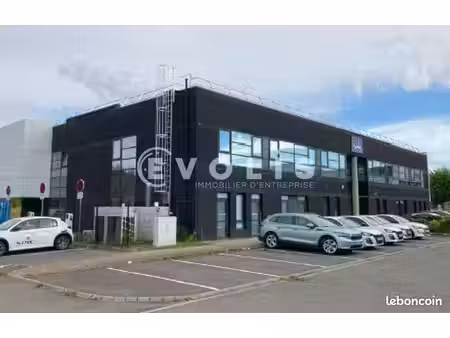 bureaux 1 365 m²