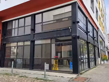 local commercial – 120 m² rdc + surfaces annexes – lorient