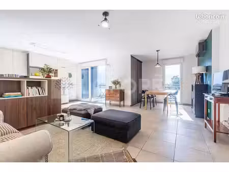 appartement 3 pièces 79 m²