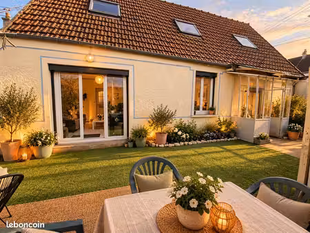maison individuelle 87 m²  gare  école et commerce à pied