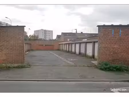 location garage fermé – stationnement / stockage