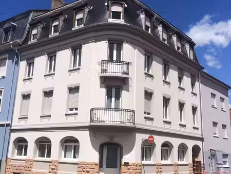 local professionnel 60 m2