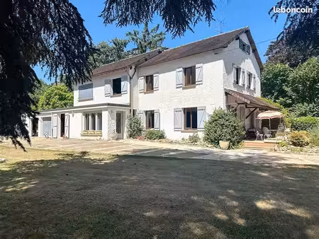 maison 7 pièces 220 m²