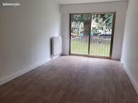 studio 1 pièce 28 m²