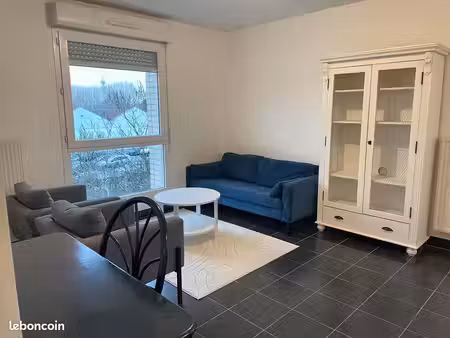 à louer – appartement t2 de 40 m² avec balcon et parking – résidence sécurisée