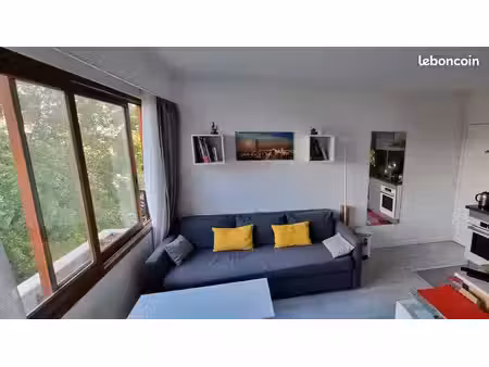 location studio 34 m carré dans belle résidence avec piscine